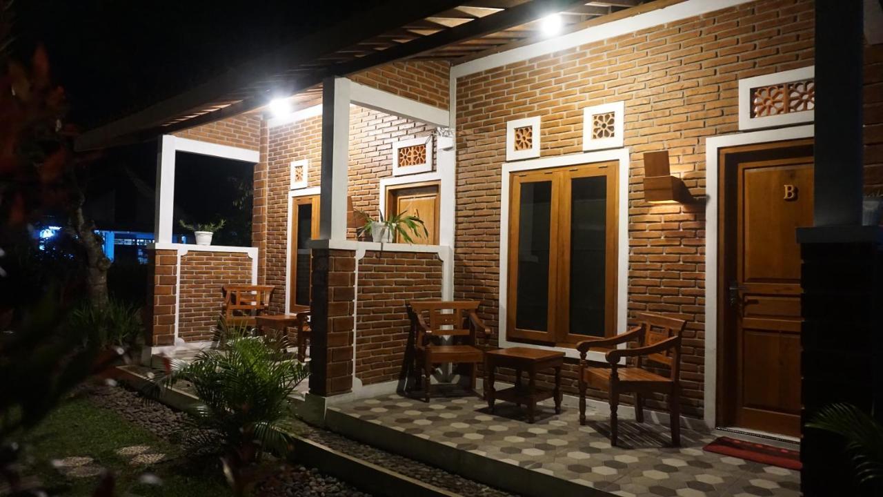 Genthong Homestay Magelang Exterior foto