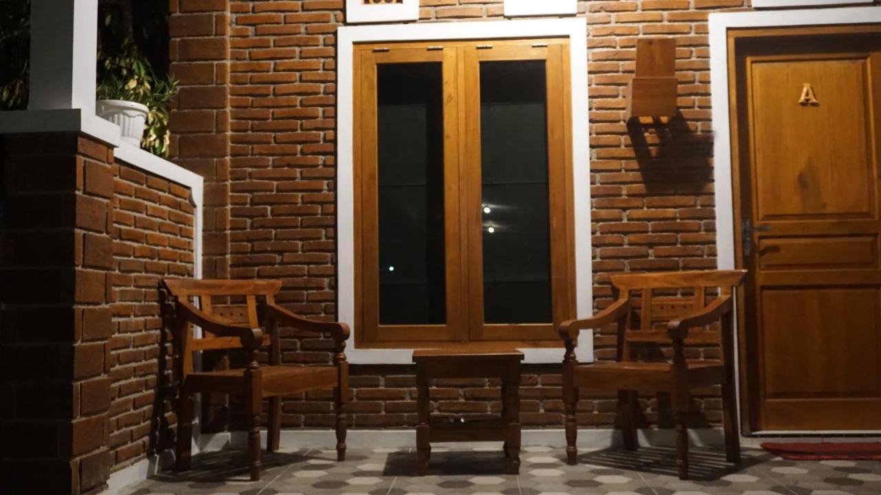 Genthong Homestay Magelang Exterior foto