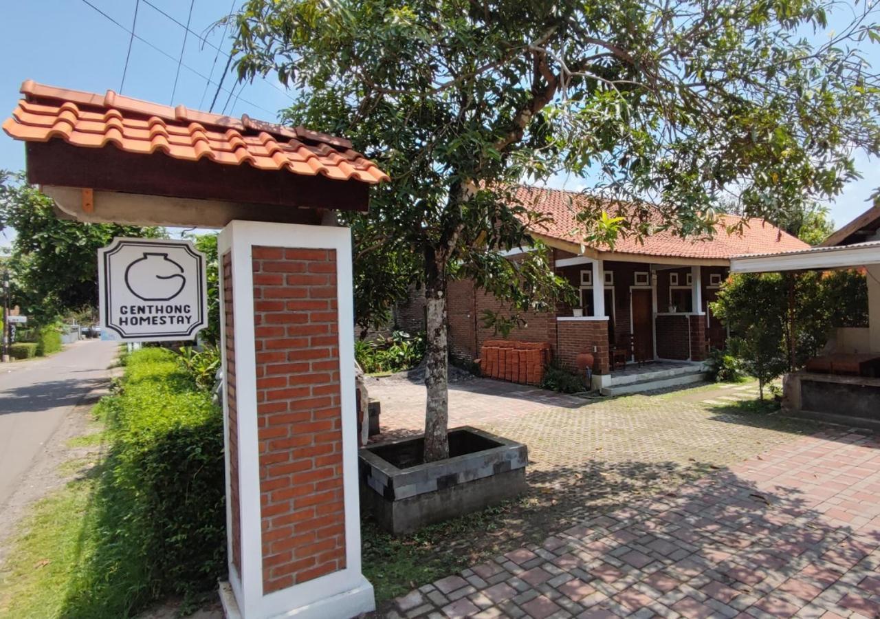 Genthong Homestay Magelang Exterior foto