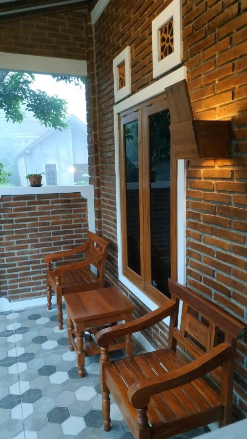 Genthong Homestay Magelang Exterior foto